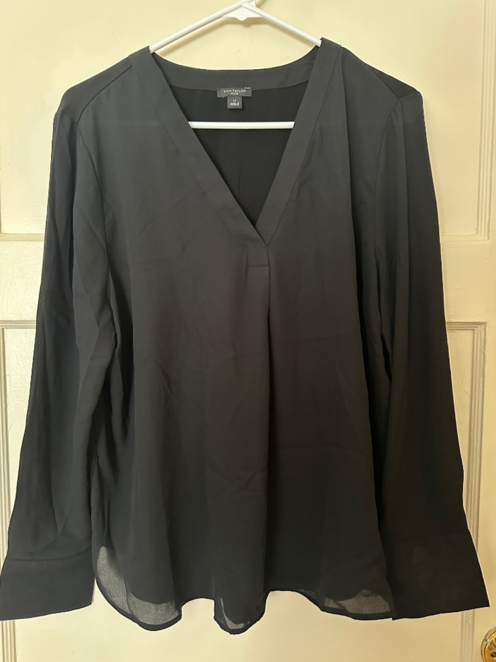 Ann Taylor Mixed Media V-Neck Blouse Large Petite (LP)